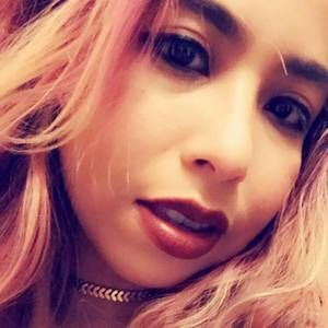 Meet your Posher, Eva